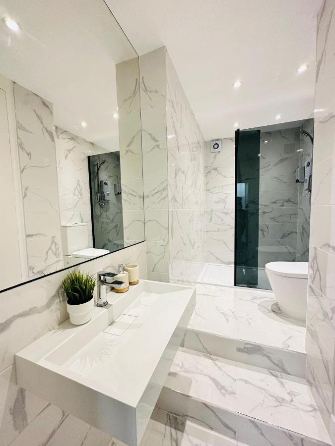 Marbel Aldgate Hotel London Exterior photo
